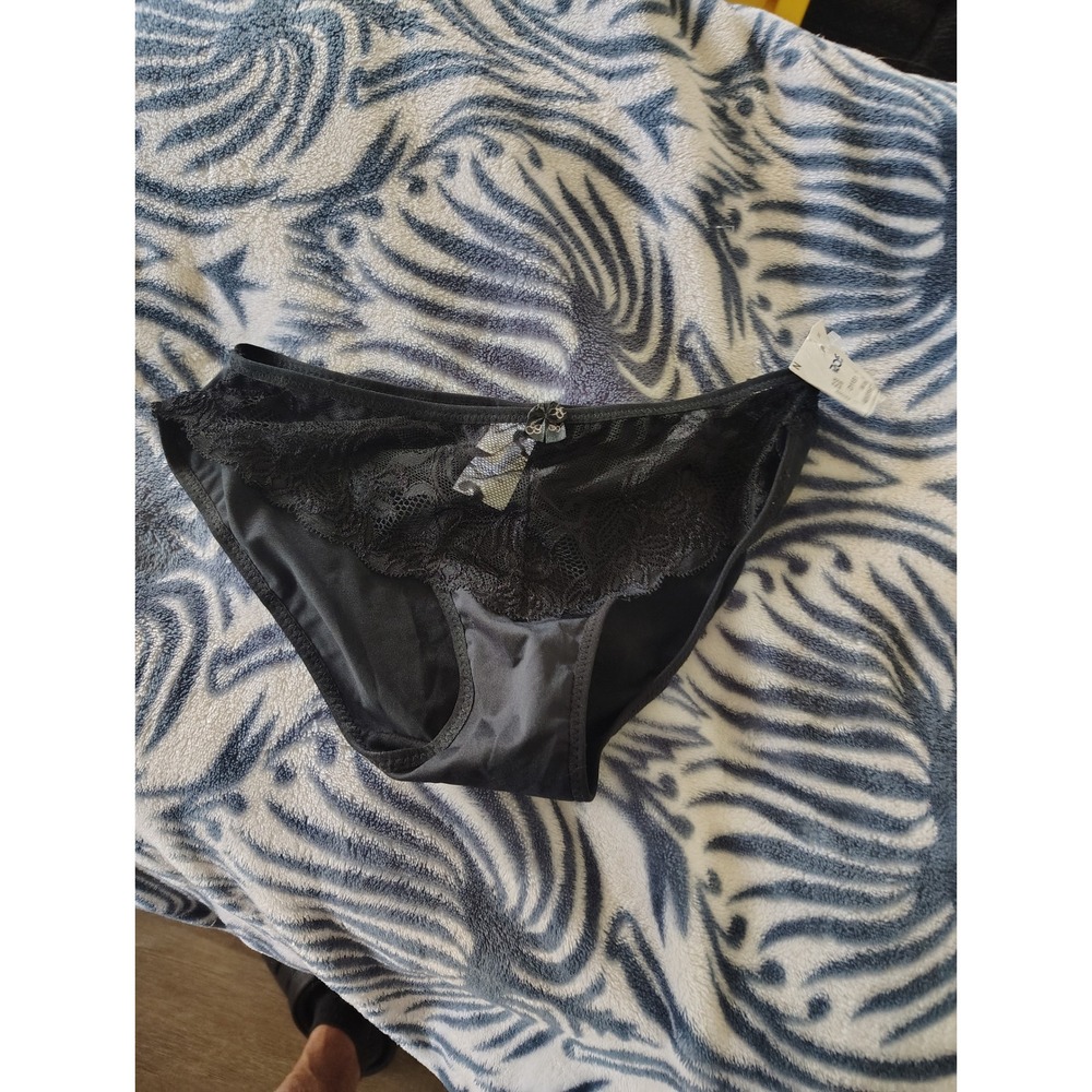 Jessica Simpson Black Lace Bikini Panties Floral Lace Front Bow Accent Small NWT